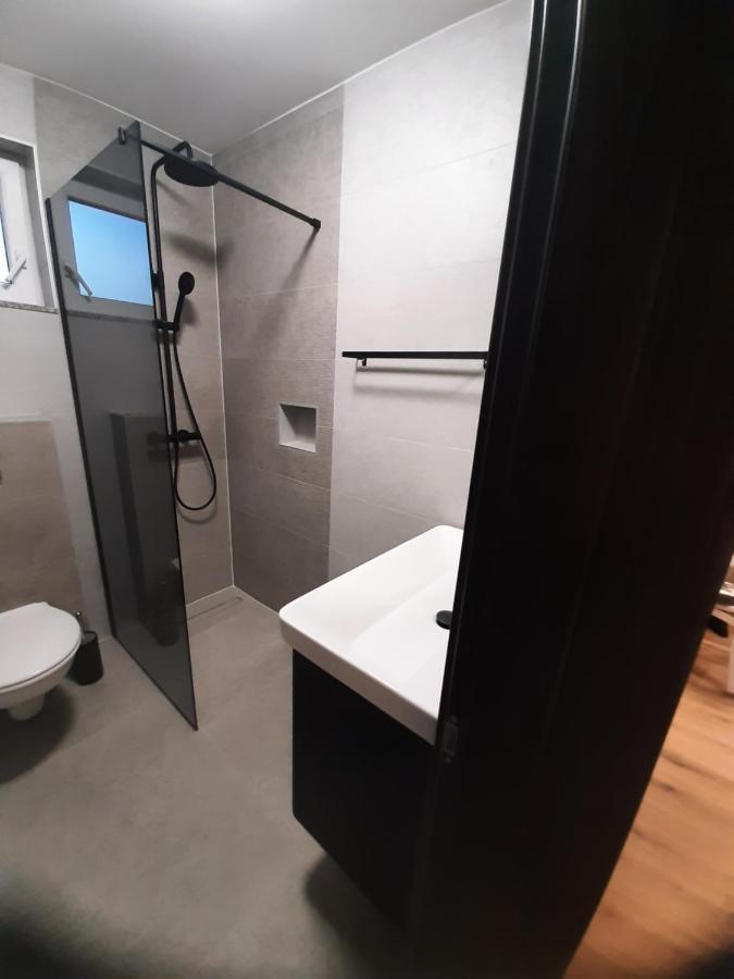 Apartman Mate Lopar Eksteriør billede