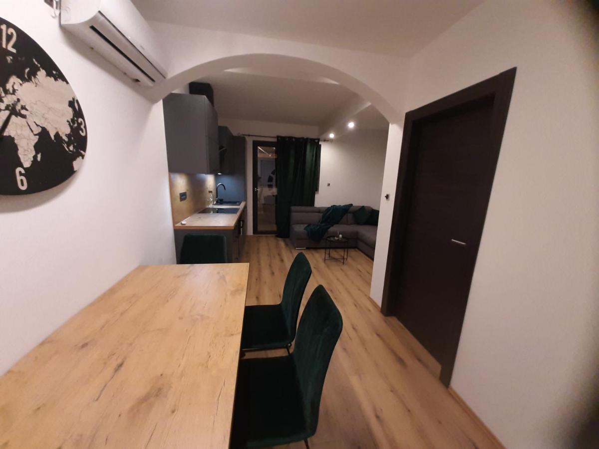 Apartman Mate Lopar Eksteriør billede