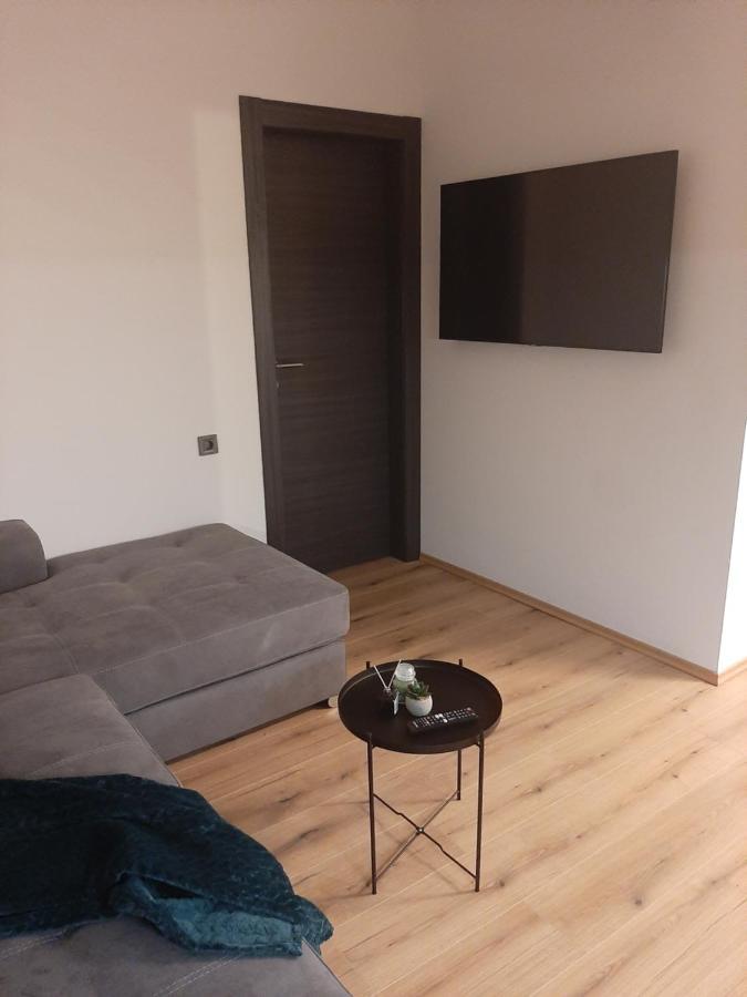 Apartman Mate Lopar Eksteriør billede